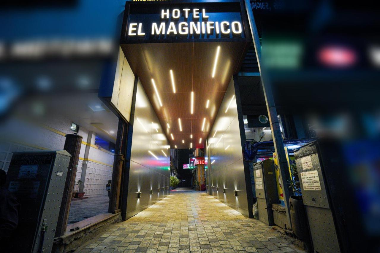 Hotel El Magnifico Surat Esterno foto